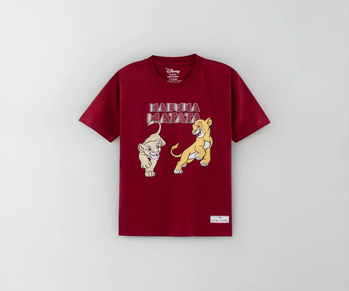 Disney The Lion King Hakuna Matata Print Kids T-Shirt (Maroon)